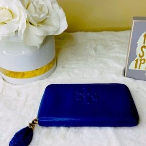 Tory Burch Handbags - Tory Burch Blue Tassel Wallet